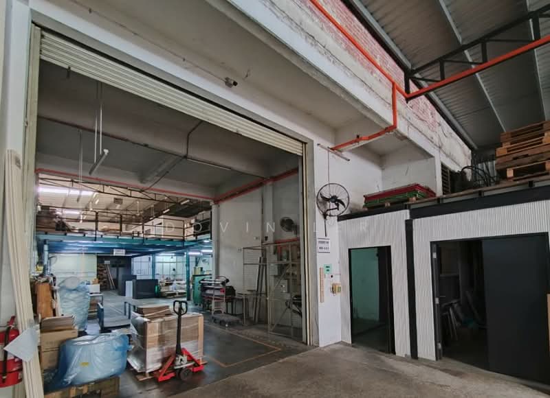 Kilang untuk Dijual di Taman Desa Cemerlang (Ulu Tiram) - Dovin Ler - Interior - PropertyGuru.com.my
