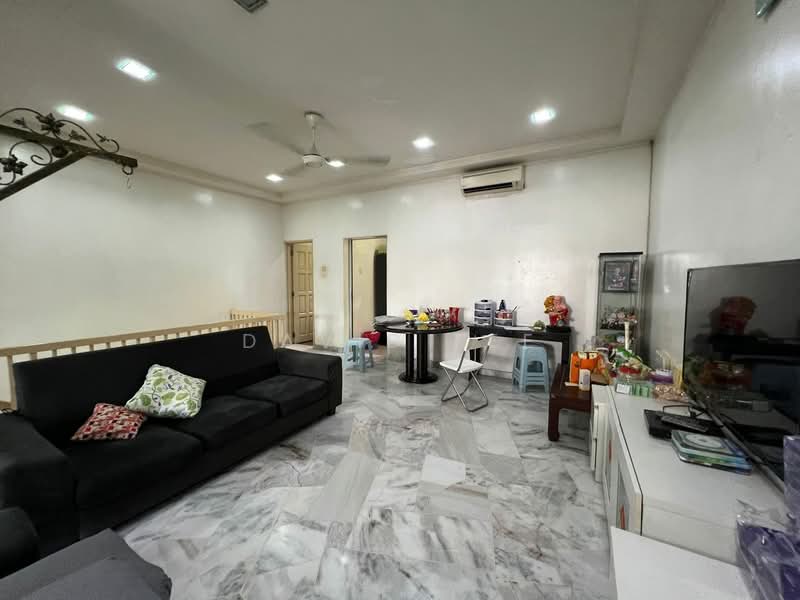 Rumah Teres 2-Tingkat untuk Dijual di Taman Pinggiran Templer (Selayang) - David Lee - Living Room - PropertyGuru.com.my