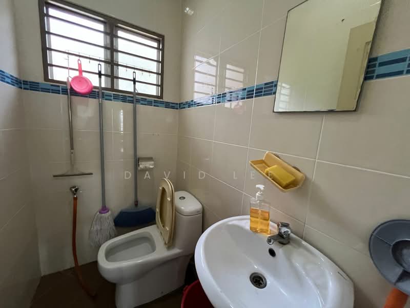 Rumah Teres 2-Tingkat untuk Dijual di Taman Pinggiran Templer (Selayang) - David Lee - Bathroom - PropertyGuru.com.my