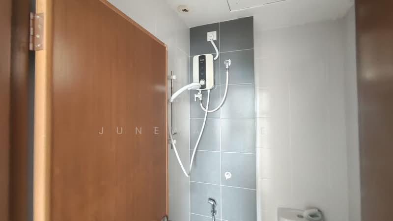 Service Residence for Sale at Ascotte Boulevard - Juneway Lee - Bathroom - PropertyGuru.com.my