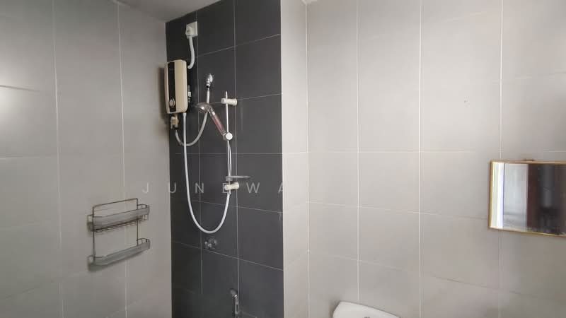 Service Residence for Sale at Ascotte Boulevard - Juneway Lee - Bathroom - PropertyGuru.com.my
