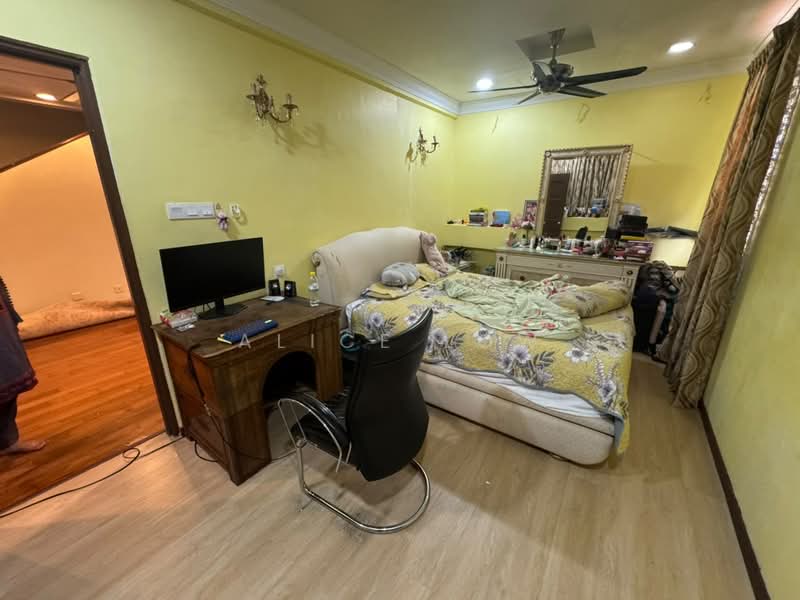 Semi-Detached House for Sale in Kuala Lumpur (Kuala Lumpur) - Alice Low - Bedroom - PropertyGuru.com.my