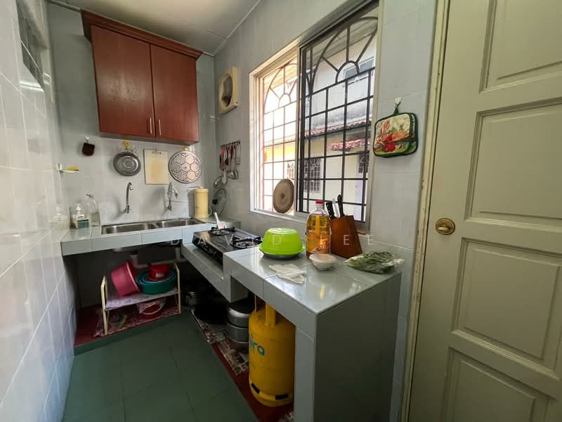 2-storey Terraced House for Sale in Taman Garing Utama (Rawang) - David Lee - Kitchen - PropertyGuru.com.my
