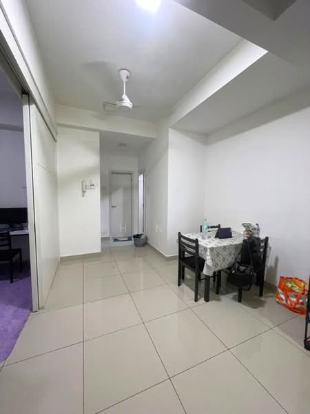 Kediaman Servis untuk Disewa di Utropolis Suites 1 - Josephine Chou - Dining Room - PropertyGuru.com.my