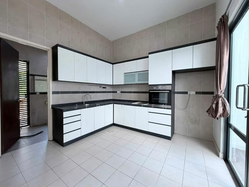 Rumah Berkembar untuk Disewa di East Ledang (Iskandar Puteri (Nusajaya)) - Jercy Ten - Kitchen - PropertyGuru.com.my