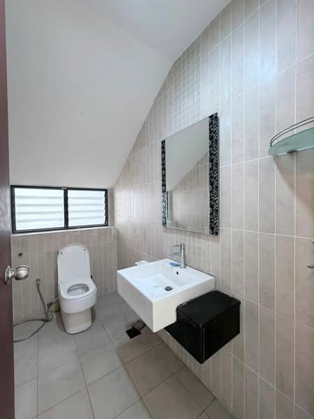 Rumah Berkembar untuk Disewa di East Ledang (Iskandar Puteri (Nusajaya)) - Jercy Ten - Bathroom - PropertyGuru.com.my