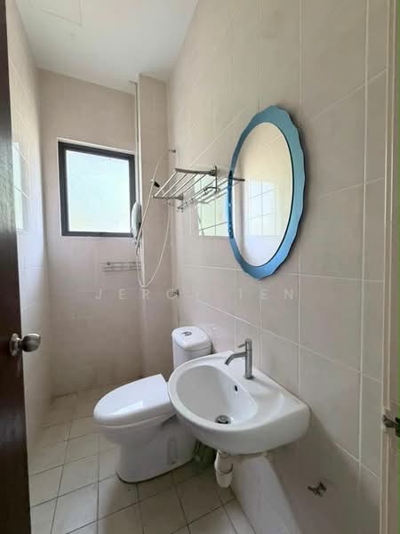 Rumah Berkembar untuk Disewa di East Ledang (Iskandar Puteri (Nusajaya)) - Jercy Ten - Bathroom - PropertyGuru.com.my