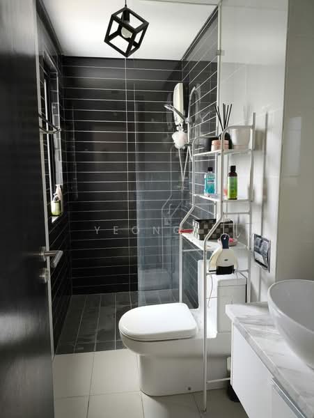 Service Residence for Rent at Centrus Soho - Yeong . - Bathroom - PropertyGuru.com.my