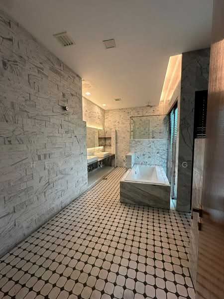 Bungalow House untuk Dijual di Bukit Tunku (Kenny Hills) (Kuala Lumpur) - Heylen Kwang - Bathroom - PropertyGuru.com.my