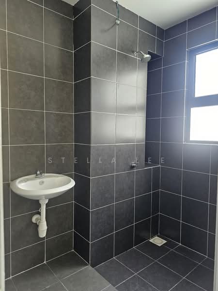Condominium for Sale at Residensi Bukit Palma 2 (Palm Hill Residence 2) - Stella Lee - Bathroom - PropertyGuru.com.my