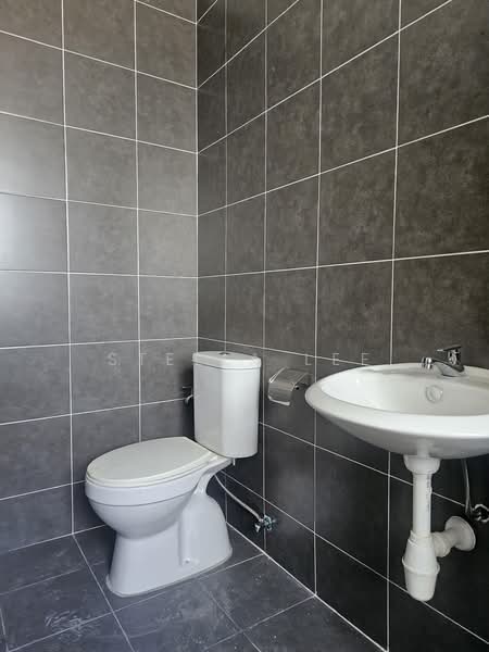 Condominium for Sale at Residensi Bukit Palma 2 (Palm Hill Residence 2) - Stella Lee - Bathroom - PropertyGuru.com.my
