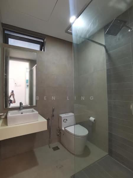 Kondominium untuk Disewa di Vivo Residential Suites - Ben Ling - Bathroom - PropertyGuru.com.my