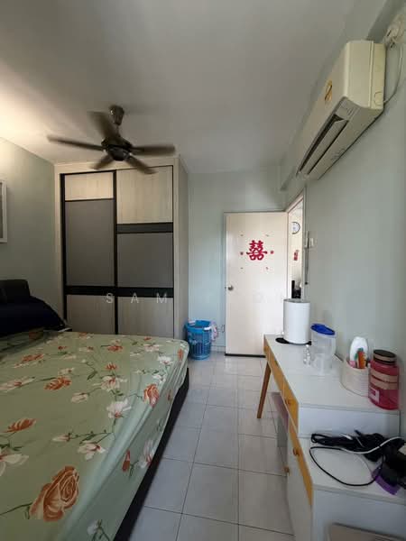Pangsapuri untuk Dijual di Relau Vista Apartment - Sam Yeoh - Bedroom - PropertyGuru.com.my