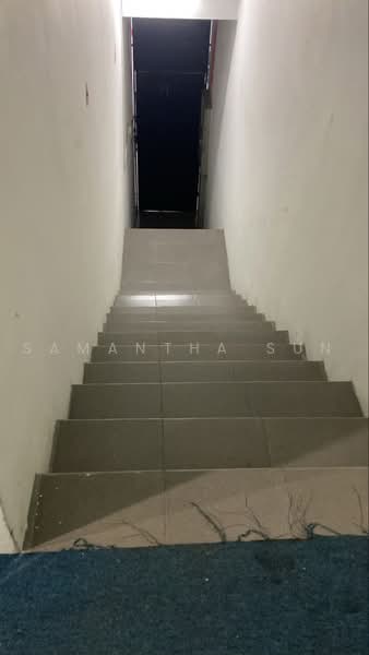 Shop / Office for Rent in Bukit Sentosa (Rawang) - Samantha Sun - Corridor - PropertyGuru.com.my
