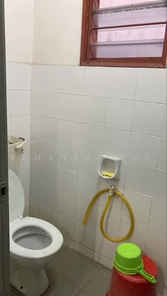 Shop / Office for Rent in Bukit Sentosa (Rawang) - Samantha Sun - Bathroom - PropertyGuru.com.my