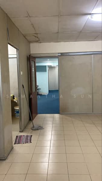 Shop / Office for Rent in Bukit Sentosa (Rawang) - Samantha Sun - Interior - PropertyGuru.com.my