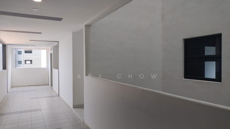 Kediaman Servis untuk Dijual di Residensi Mutiara Kajang 2 - Gary Chow - Corridor - PropertyGuru.com.my