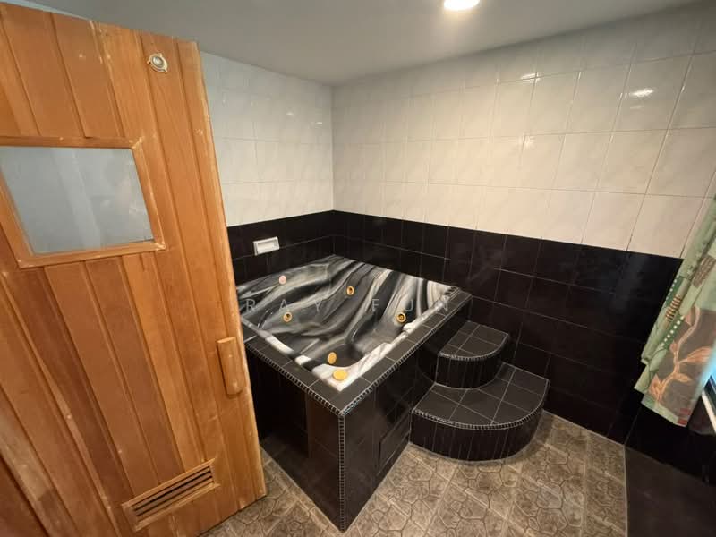 Condominium for Sale at Silverton Condominium - Ray Fun - Interior - PropertyGuru.com.my