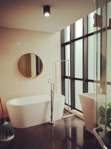 Service Residence for Sale at Setia SKY Residences - Vincent Yeoh - Bathroom - PropertyGuru.com.my