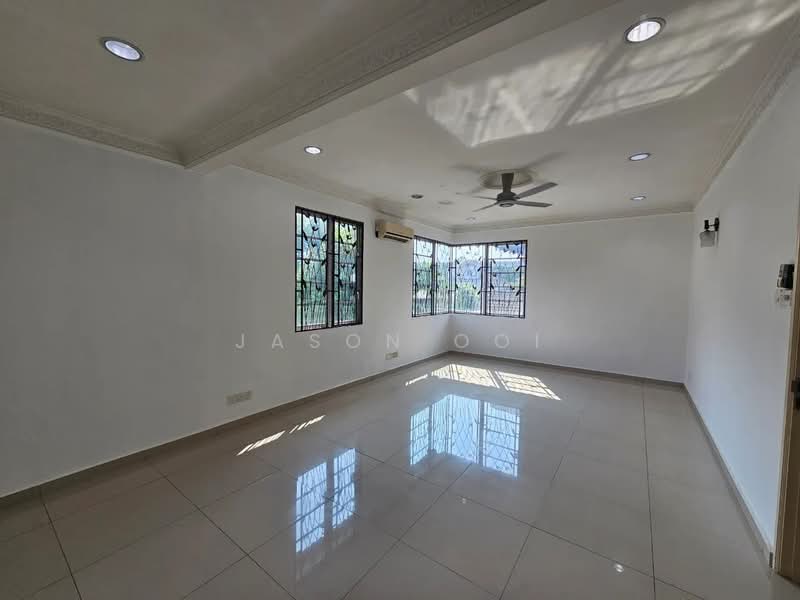Rumah Berkembar untuk Dijual di Seksyen 27 (Shah Alam) - Jason Ooi - Living Room - PropertyGuru.com.my