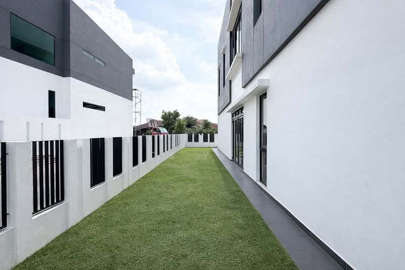 Terraced House for Sale in Bandar Kinrara Seksyen 1 (Bandar Kinrara) - CK Yee - Exterior - PropertyGuru.com.my