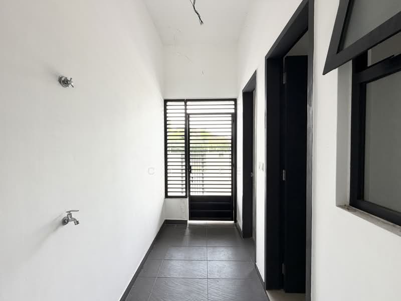 Terraced House for Sale in Bandar Kinrara Seksyen 1 (Bandar Kinrara) - CK Yee - Corridor - PropertyGuru.com.my
