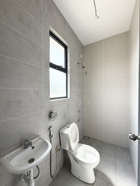 Terraced House for Sale in Bandar Kinrara Seksyen 1 (Bandar Kinrara) - CK Yee - Bathroom - PropertyGuru.com.my