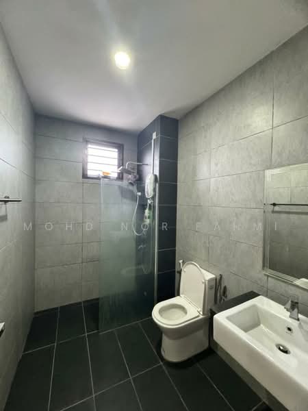 2-storey Terraced House for Sale in Alam Impian (Shah Alam) - Mohd Nor Fahmi - Bathroom - PropertyGuru.com.my