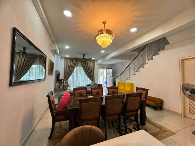 2-storey Terraced House for Sale in Alam Impian (Shah Alam) - Mohd Nor Fahmi - Dining Room - PropertyGuru.com.my