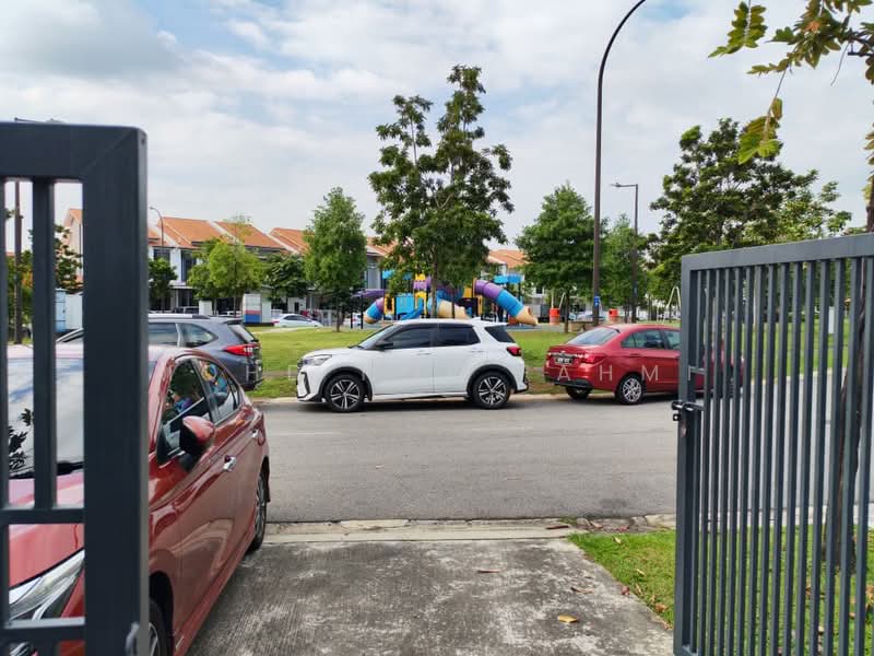 2-storey Terraced House for Sale in Alam Impian (Shah Alam) - Mohd Nor Fahmi - Exterior - PropertyGuru.com.my