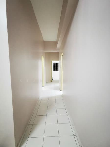 Apartment for Rent at Sri Manja Square Petaling Jaya - Stanley Ooi - Corridor - PropertyGuru.com.my