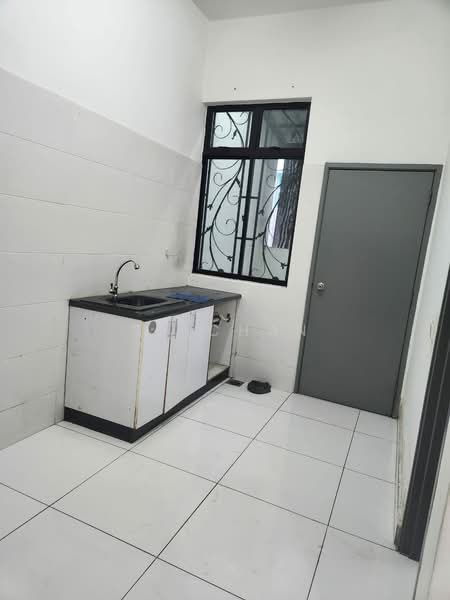 2-storey Terraced House for Rent in Taman Lagenda Putra (Kulai) - SJ CHAN - Kitchen - PropertyGuru.com.my