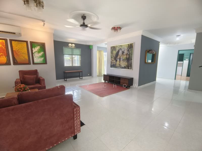 Bungalow House untuk Dijual di Bandar Country Homes (Rawang) - Lucy Chow - Living Room - PropertyGuru.com.my