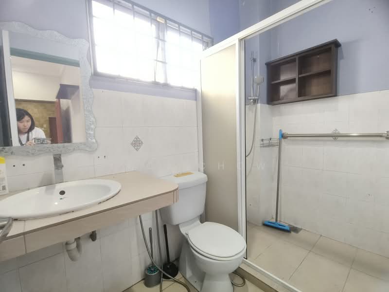 Bungalow House untuk Dijual di Bandar Country Homes (Rawang) - Lucy Chow - Bathroom - PropertyGuru.com.my