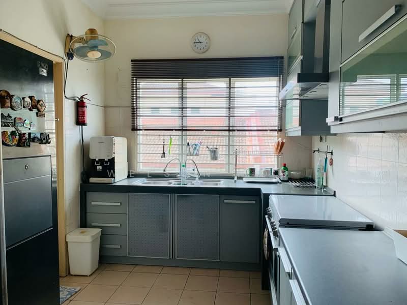 2.5-storey Terraced House for Sale in Sering Ukay (Ampang) - Welson Moo - Kitchen - PropertyGuru.com.my