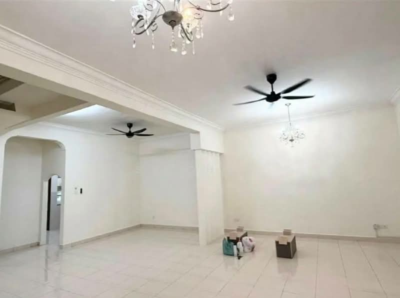 Rumah Teres 2-Tingkat untuk Disewa di Taman Pelangi Indah (Ulu Tiram) - SJ CHAN - Living Room - PropertyGuru.com.my