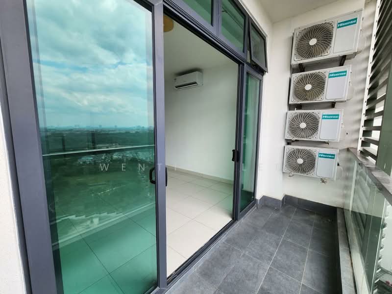 Kediaman Servis untuk Dijual di Green Haven - Wenting Lee - Balcony - PropertyGuru.com.my
