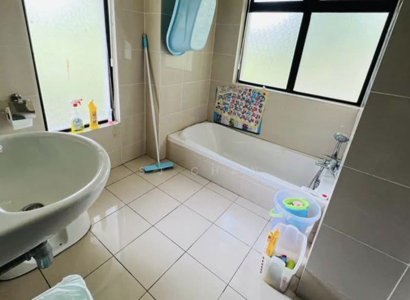 Rumah Teres 2-Tingkat untuk Disewa di Leisure Farm (Gelang Patah) - SJ CHAN - Bathroom - PropertyGuru.com.my