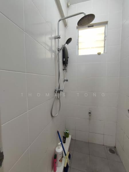 Pangsapuri untuk Disewa di Samajaya Apartment - Thomas Tong - Bathroom - PropertyGuru.com.my