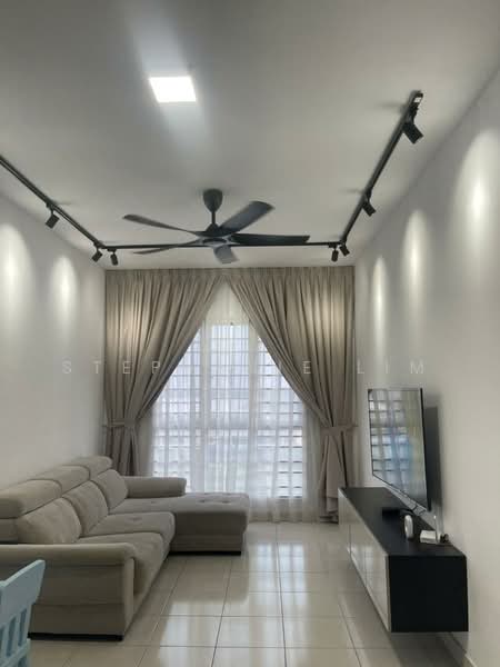 Pangsapuri untuk Dijual di Aronia - Stephanie Lim - Living Room - PropertyGuru.com.my