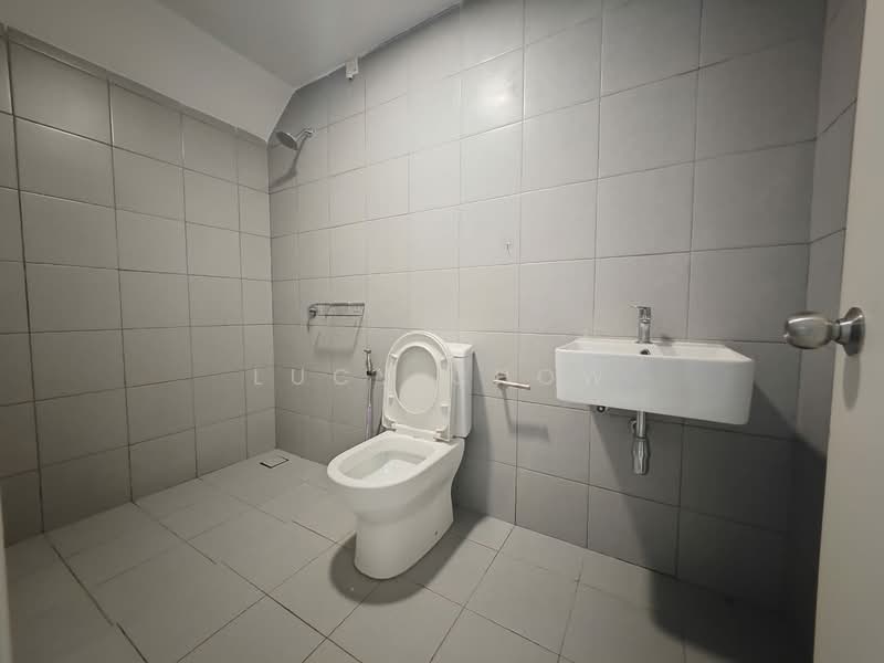 Rumah Teres 2-Tingkat untuk Disewa di Bandar Country Homes (Rawang) - Lucy Chow - Bathroom - PropertyGuru.com.my