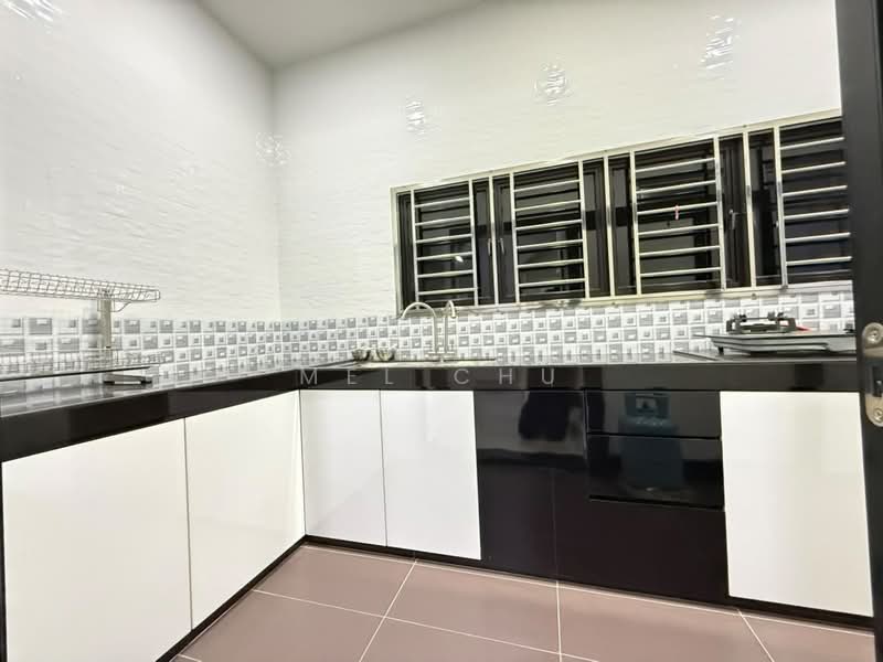 Rumah Teres 2-Tingkat untuk Dijual di Bandar Putra (Kulai) - MEL CHU - Kitchen - PropertyGuru.com.my