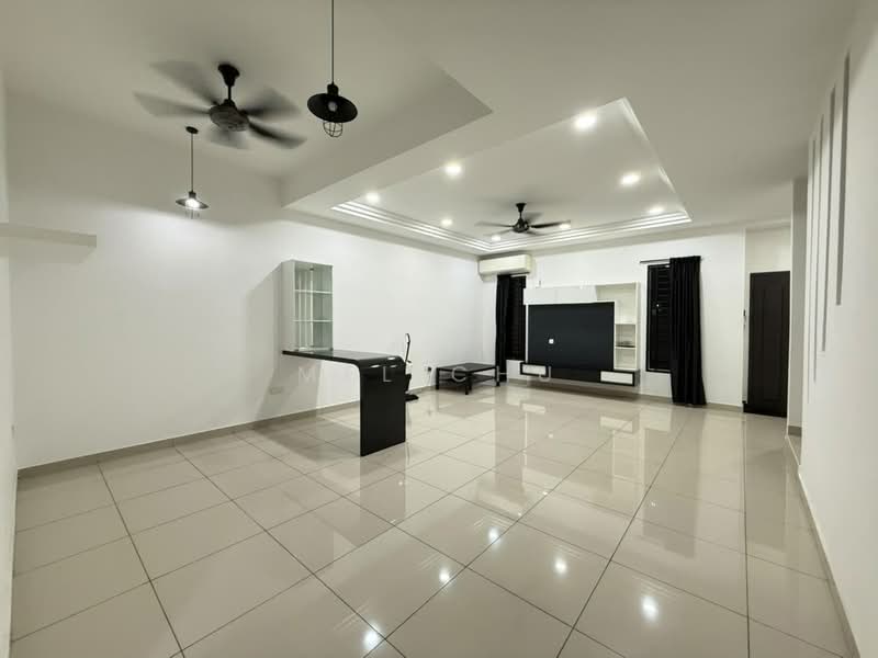 Rumah Teres 2-Tingkat untuk Dijual di Bandar Putra (Kulai) - MEL CHU - Living Room - PropertyGuru.com.my