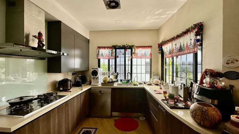 Bungalow House untuk Dijual di Taman Bukit Pantai (Bangsar) - Aivan Ng - Kitchen - PropertyGuru.com.my