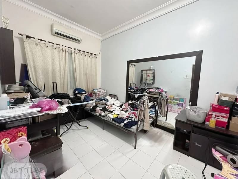 2-storey Terraced House for Sale in Bandar Bukit Tinggi 2 (Klang) - Ivy Por - Bedroom - PropertyGuru.com.my
