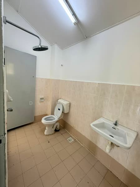 Rumah Teres 2-Tingkat untuk Dijual di Bandar Mahkota Cheras (Cheras) - Denver Sin - Bathroom - PropertyGuru.com.my