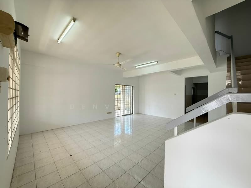 Rumah Teres 2-Tingkat untuk Dijual di Bandar Mahkota Cheras (Cheras) - Denver Sin - Living Room - PropertyGuru.com.my