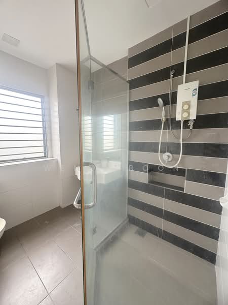 Townhouse for Sale in 16 Sierra (Puchong) - Wendy Boon - Bathroom - PropertyGuru.com.my