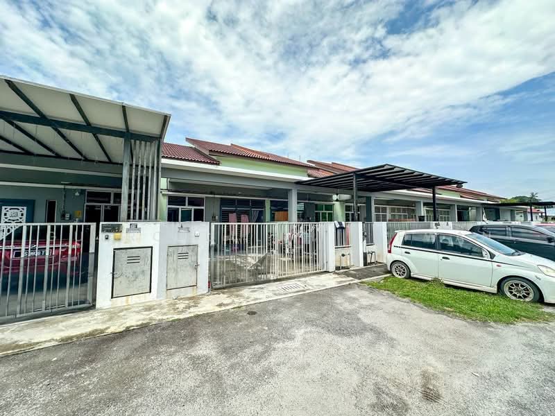 1-storey Terraced House for Sale in Kampung Jenderam Hilir (Dengkil) - Gudrotullah Ikhwan - Exterior - PropertyGuru.com.my