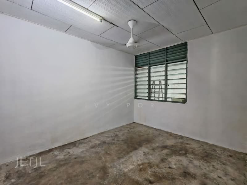 Rumah Teres 1-Tingkat untuk Dijual di Kampung Pendamar (Klang) - Ivy Por - Interior - PropertyGuru.com.my